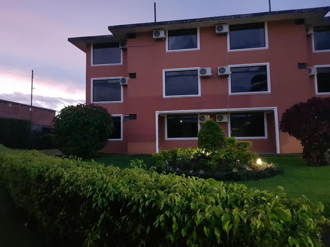 Gran Hotel De Lago - Lago Agrio Nueva Loja Exterior photo