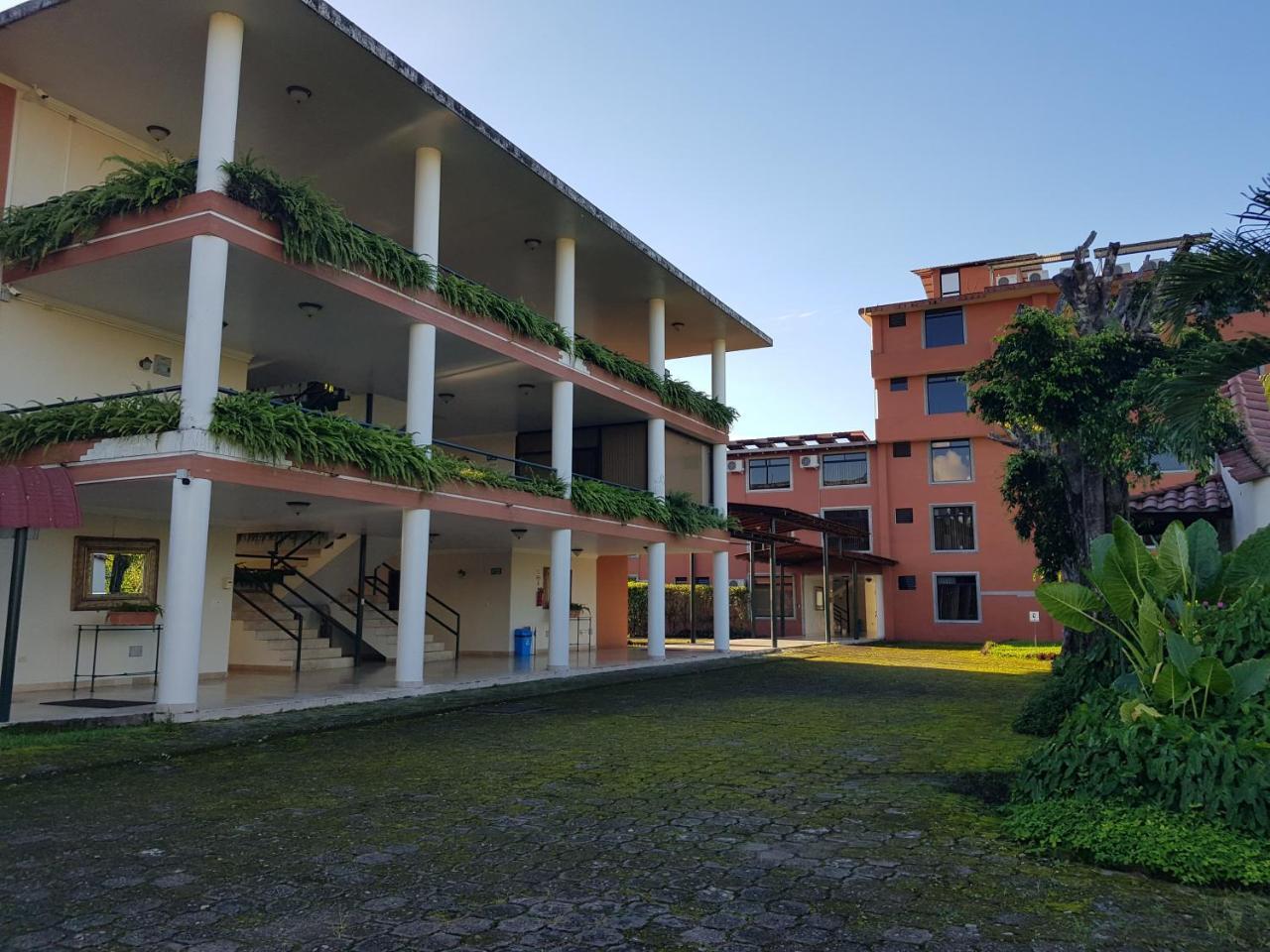 Gran Hotel De Lago - Lago Agrio Nueva Loja Exterior photo